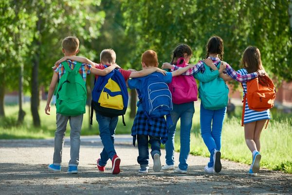 10 Cool Ideas For What To Wear On a Rainy Day To School